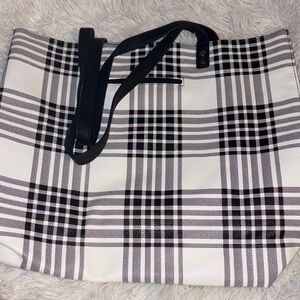 Stylish Black and White Checkered Tote Bag jewel by thirty one